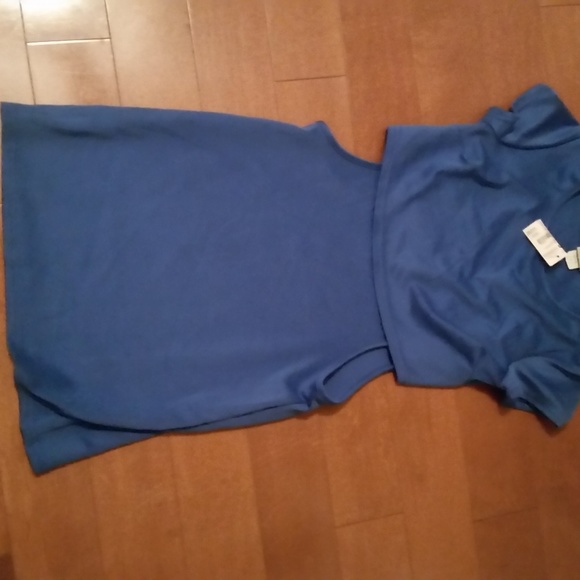 Dress with cut outs - Picture 2 of 2